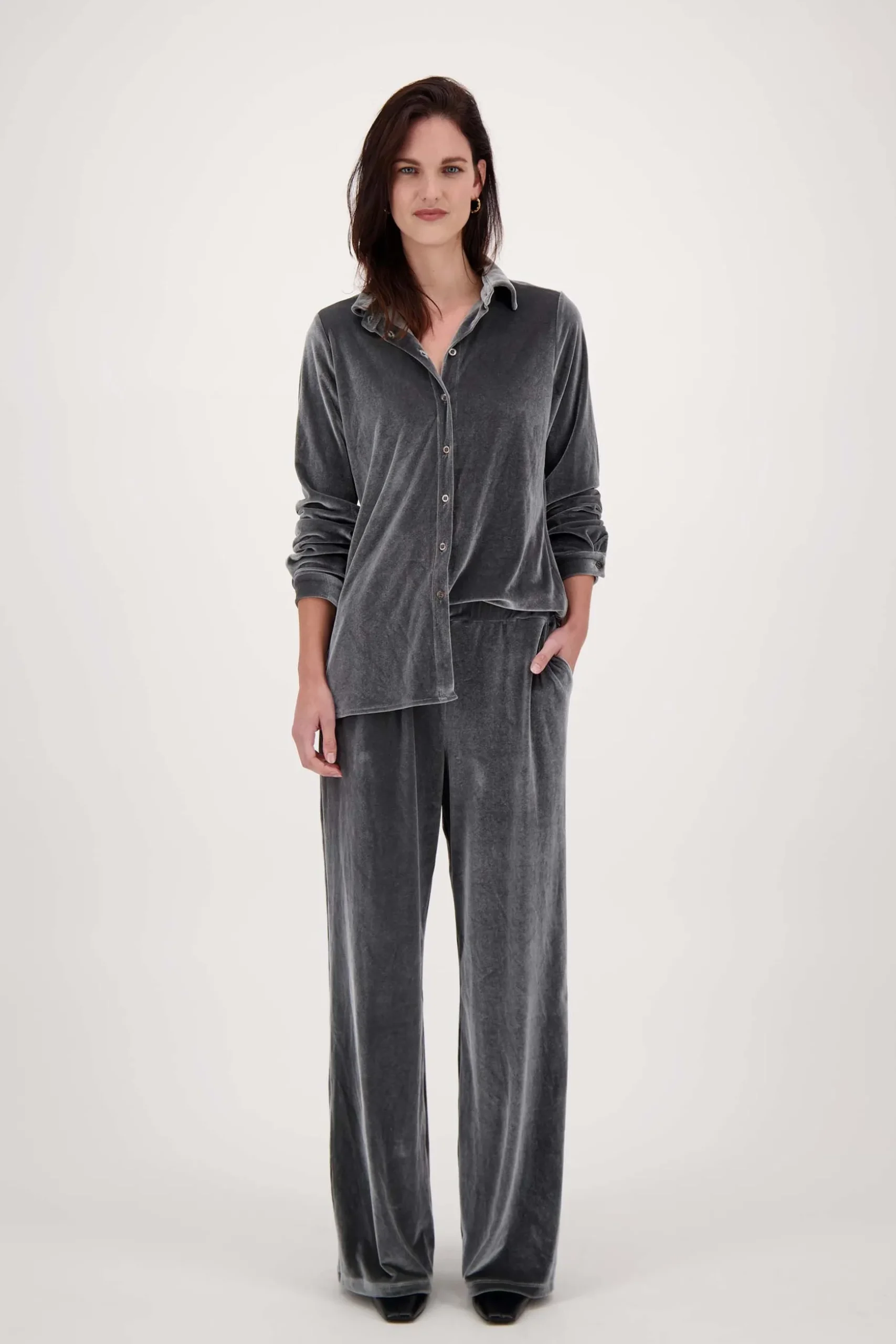 zusss fluwelen blouse antracietgrijs